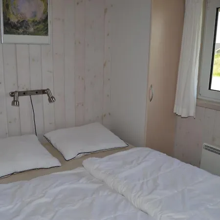 Holiday home Arnkil - 700m From The Sea In Western Jutland By Interhome
