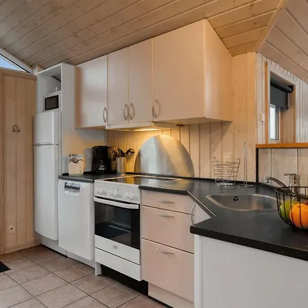 Holiday home Arnkil - 700m From The Sea In Western Jutland By Interhome Lakolk